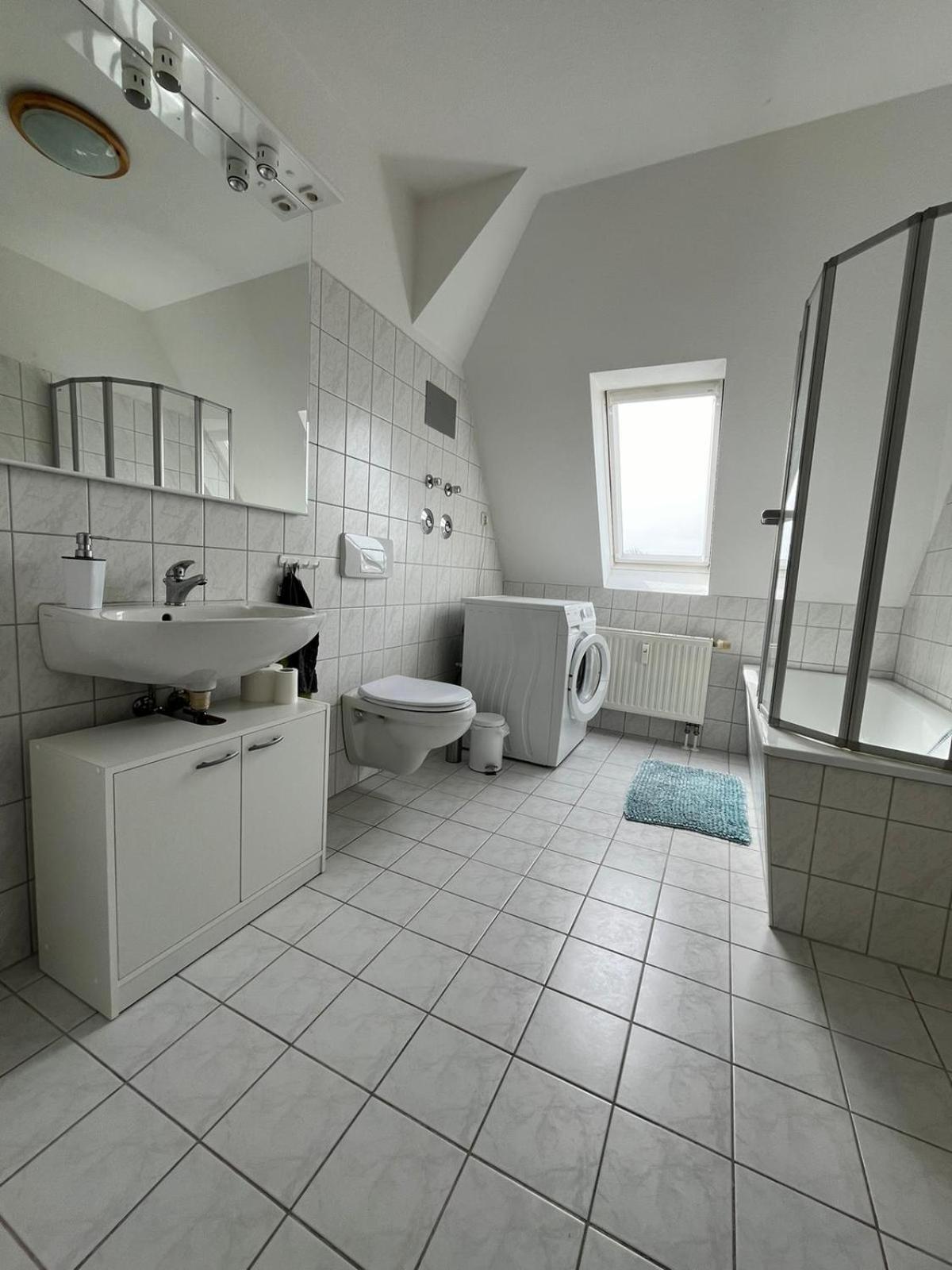 1 Raum Dachgeschosswohnung In Ruhiger Lage Limabach - Oberfrohna Екстериор снимка