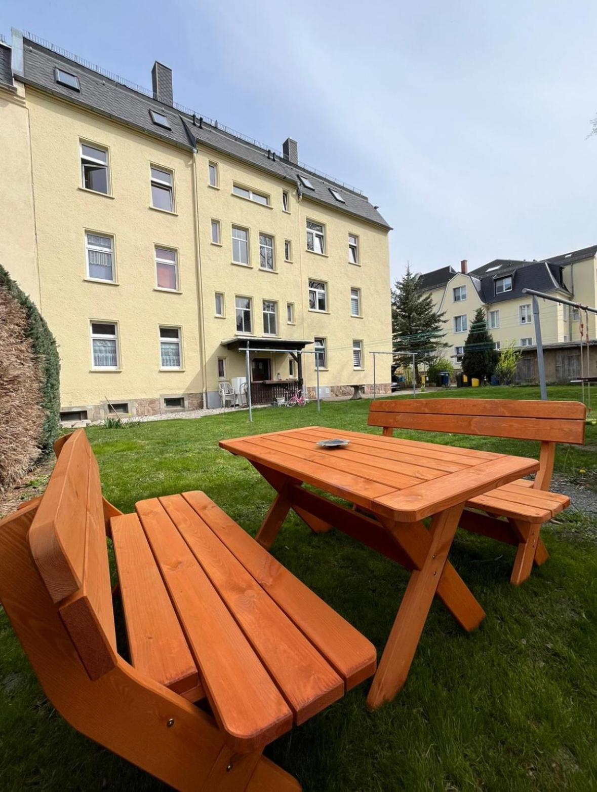 1 Raum Dachgeschosswohnung In Ruhiger Lage Limabach - Oberfrohna Екстериор снимка